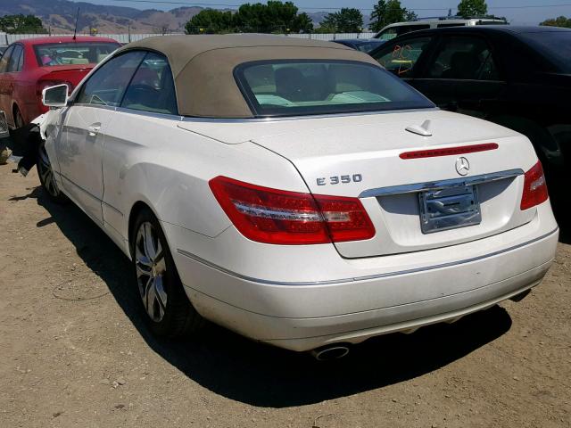 WDDKK5GF3BF095928 - 2011 MERCEDES-BENZ E 350 WHITE photo 3