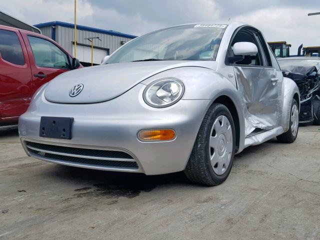 3VWBC21C8YM436170 - 2000 VOLKSWAGEN NEW BEETLE Gümüş foto 2