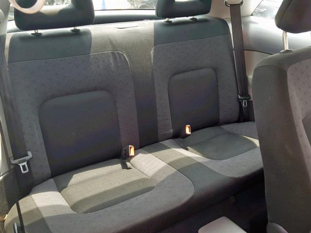 3VWBC21C8YM436170 - 2000 VOLKSWAGEN NEW BEETLE Gümüş foto 6