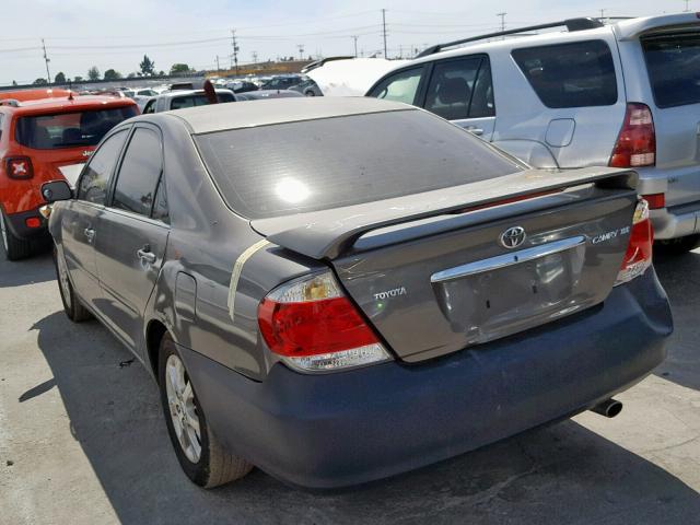 4T1BE32K55U942390 - 2005 TOYOTA CAMRY LE GRAY photo 3