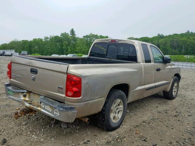 1D7HW42N75S167720 - 2005 DODGE DAKOTA SLT TAN photo 4