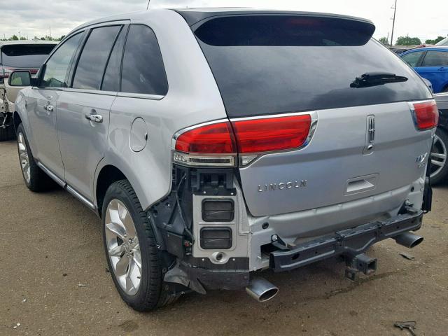 2LMDJ8JK0DBL34773 - 2013 LINCOLN MKX SILVER photo 3