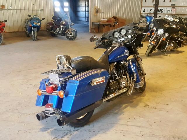 1HD1FC4167Y641168 - 2007 HARLEY-DAVIDSON FLHTCUI BLUE photo 4