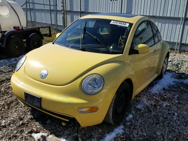 3VWBK21C13M425975 - 2003 VOLKSWAGEN NEW BEETLE YELLOW photo 2