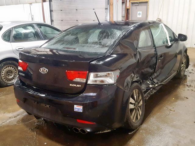 KNAFU6A24D5658668 - 2013 KIA FORTE EX BLACK photo 4