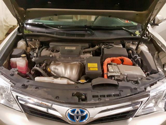 4T1BD1FK7DU074845 - 2013 TOYOTA CAMRY HYBR GOLD photo 7