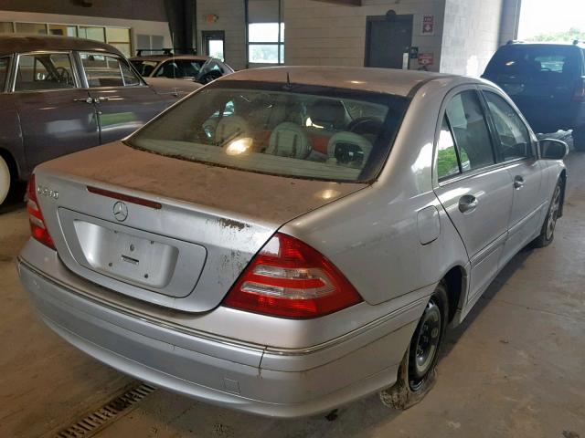 WDBRF61J35A652840 - 2005 MERCEDES-BENZ C 240 SILVER photo 4