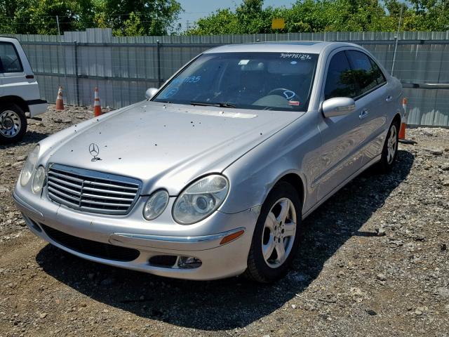 WDBUF65J13A117135 - 2003 MERCEDES-BENZ E 320 SILVER photo 2