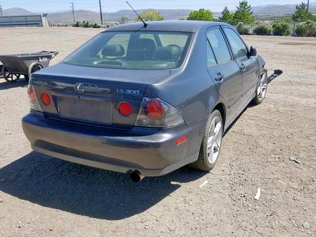 JTHBD192220060404 - 2002 LEXUS IS 300 SILVER photo 4