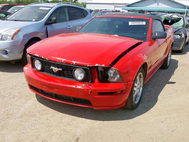 1ZVHT85H765172137 - 2006 FORD MUSTANG GT RED photo 2