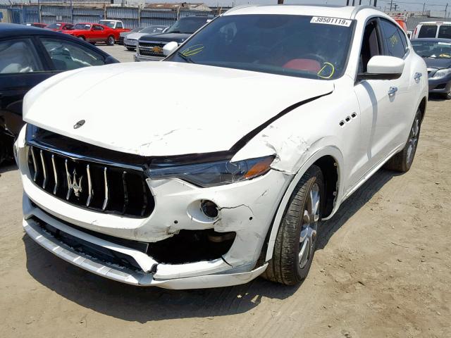 ZN661XULXHX257866 - 2017 MASERATI LEVANTE LU WHITE photo 2