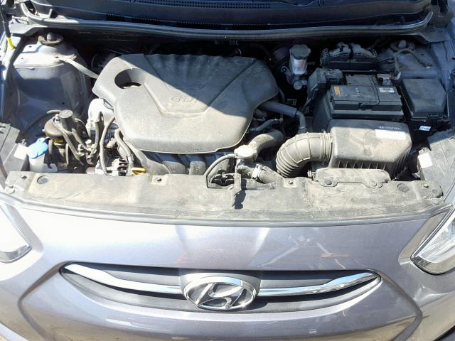 KMHCT4AE1HU322569 - 2017 HYUNDAI ACCENT SE GRAY photo 7