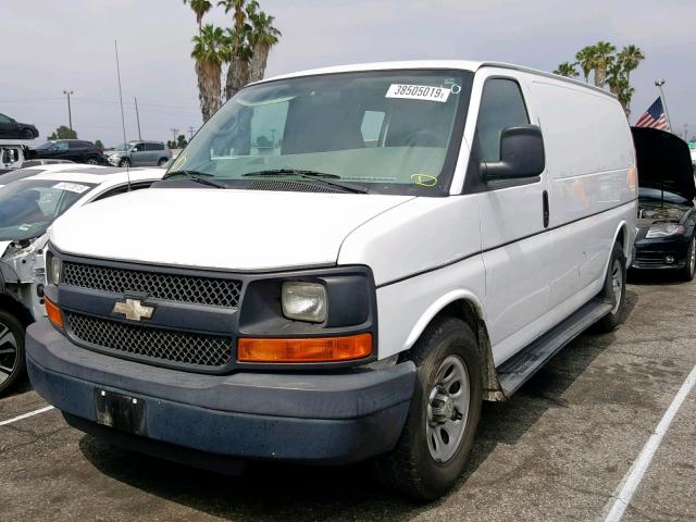 1GCFG15X791114151 - 2009 CHEVROLET EXPRESS G1 WHITE photo 2