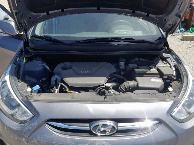 KMHCT4AE6GU124309 - 2016 HYUNDAI ACCENT SE GRAY photo 7