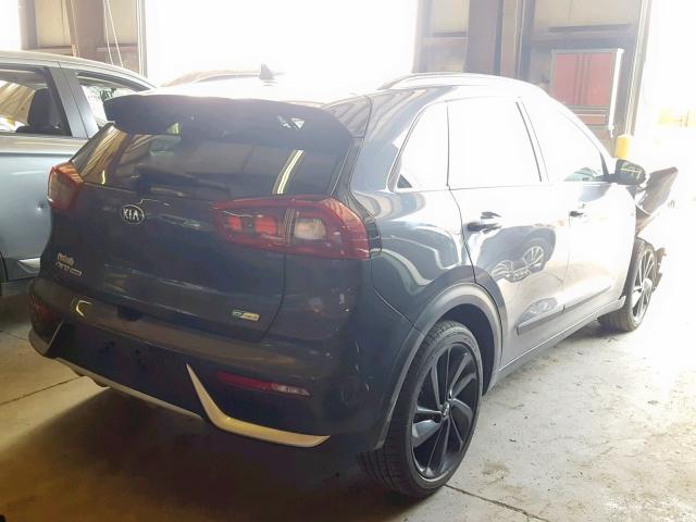 KNDCC3LC1J5160257 - 2018 KIA NIRO EX BLACK photo 4