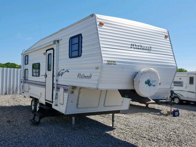 4X4FWDB281B037523 - 2001 WILD TRAILER WHITE photo 1