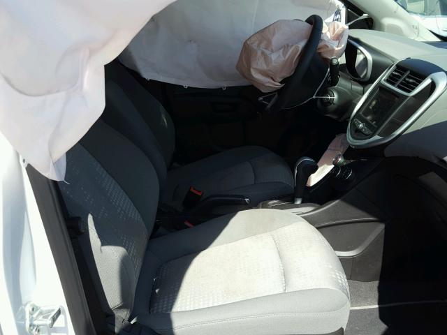 1G1JB5SH7J4105393 - 2018 CHEVROLET SONIC LS 白色 照片 5