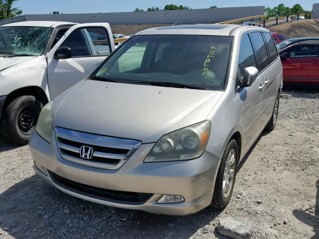 5FNRL38865B109808 - 2005 HONDA ODYSSEY TO SILVER photo 2