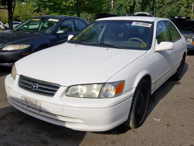 JT2BG22K710584552 - 2001 TOYOTA CAMRY CE 白色 照片 2