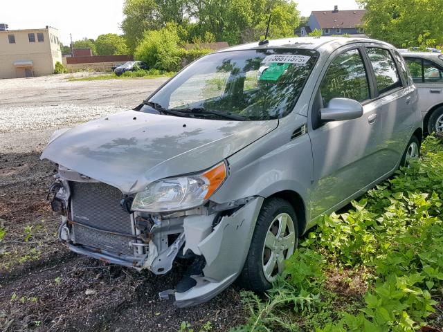 KL1TD66E19B652383 - 2009 CHEVROLET AVEO LS SILVER photo 2