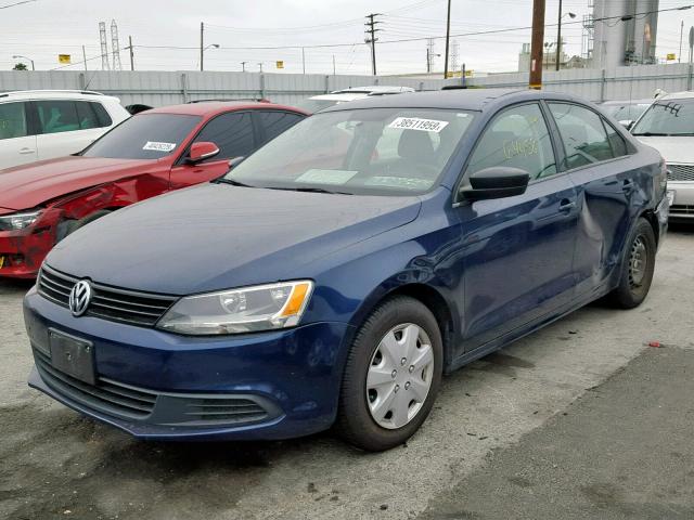 3VW2K7AJXDM388308 - 2013 VOLKSWAGEN JETTA BASE BLUE photo 2