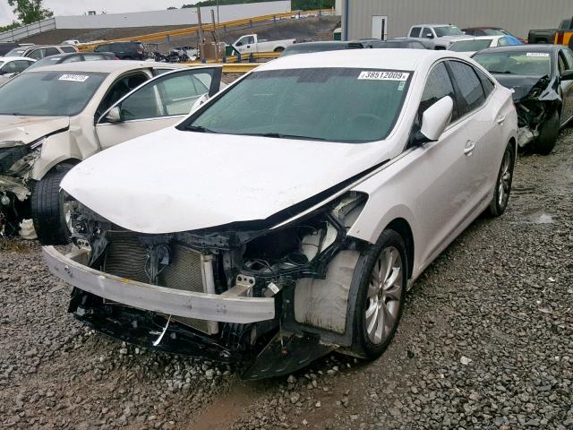 KMHFG4JGXCA121735 - 2012 HYUNDAI AZERA GLS WHITE photo 2