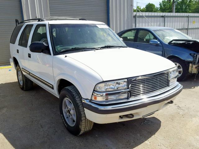 1GNDT13W8Y2280434 - 2000 CHEVROLET BLAZER WHITE photo 1