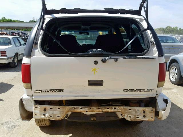 1GNDT13W8Y2280434 - 2000 CHEVROLET BLAZER WHITE photo 9