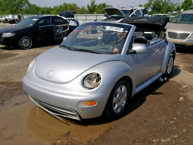 3VWCK21YX3M316172 - 2003 VOLKSWAGEN NEW BEETLE ვერცხლისფერი ფოტო 2