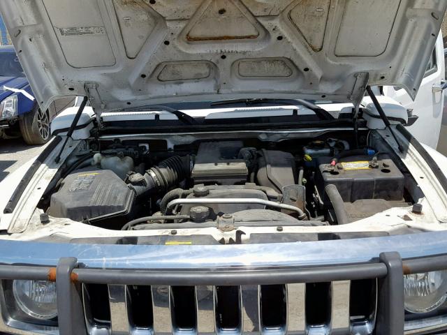 5GTDN136268172722 - 2006 HUMMER H3 WHITE photo 7