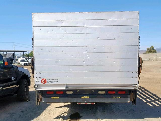 3FRML55Z76V290687 - 2006 FORD LOW CAB FO WHITE photo 9