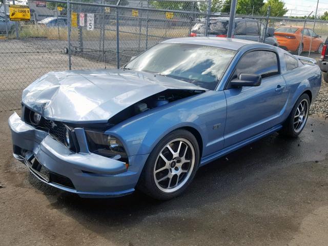 1ZVHT82H465172178 - 2006 FORD MUSTANG GT BLUE photo 2