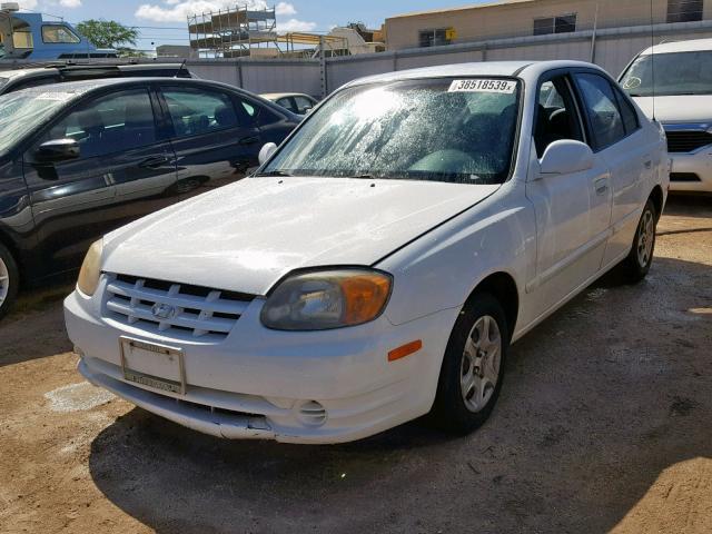 KMHCG45C85U643534 - 2005 HYUNDAI ACCENT GL WHITE photo 2