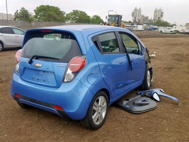 KL8CD6S91DC549641 - 2013 CHEVROLET SPARK 1LT BLUE photo 4