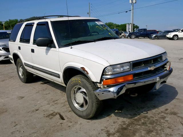 1GNDT13W11K266302 - 2001 CHEVROLET BLAZER WHITE photo 1