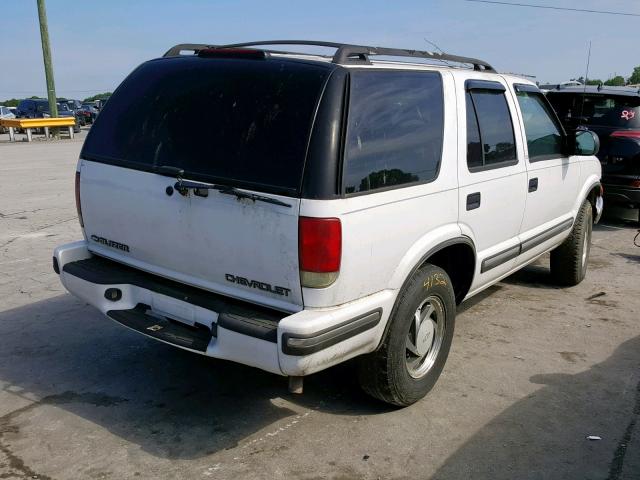 1GNDT13W11K266302 - 2001 CHEVROLET BLAZER WHITE photo 4