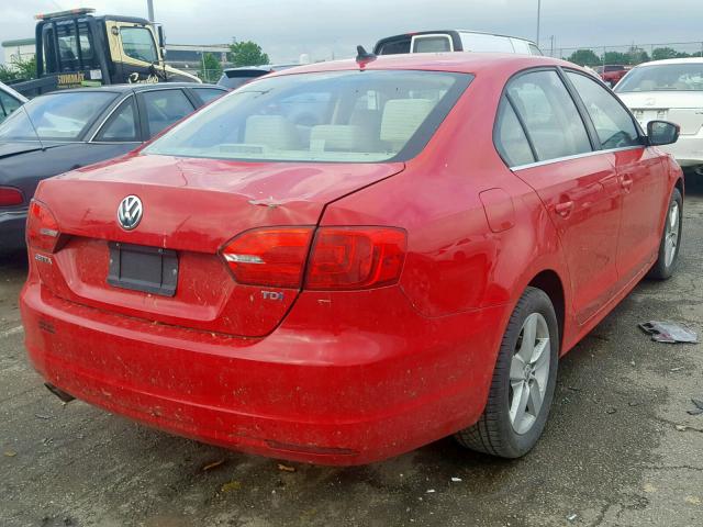 3VWLL7AJ4DM244660 - 2013 VOLKSWAGEN JETTA TDI RED photo 4