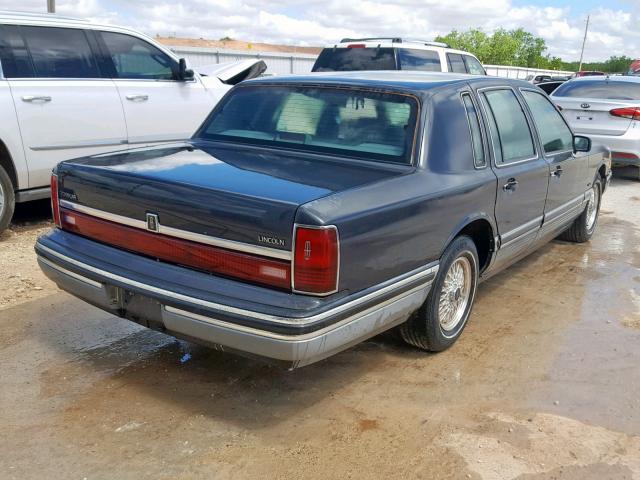 1LNLM83W9RY748109 - 1994 LINCOLN TOWN CAR C GRAY photo 4