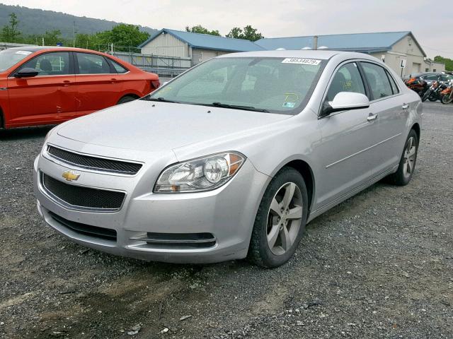 1G1ZC5E07CF178843 - 2012 CHEVROLET MALIBU 1LT SILVER photo 2