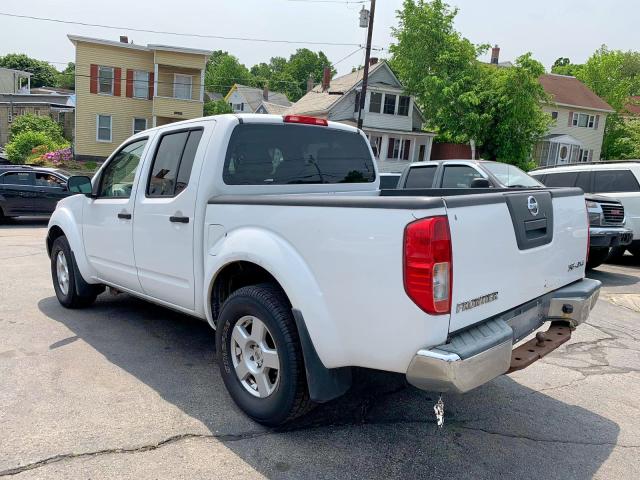 1N6AD07W77C420069 - 2007 NISSAN FRONTIER C WHITE photo 3