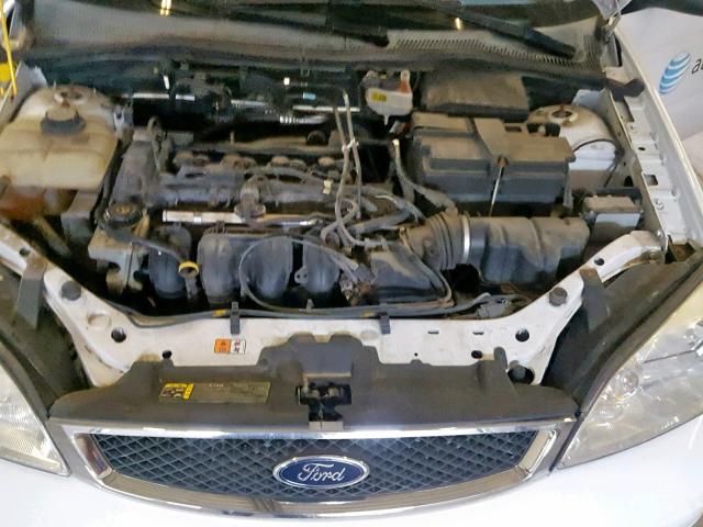 1FAHP34N07W323211 - 2007 FORD FOCUS ZX4 WHITE photo 7