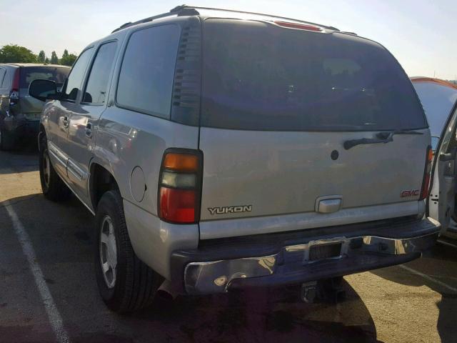 1GKEK13T95J153994 - 2005 GMC YUKON SILVER photo 3