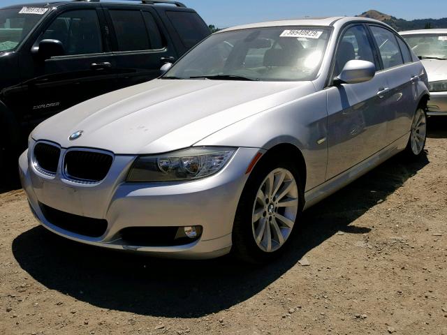 WBAPH5C58BA440652 - 2011 BMW 328 I SULE SILVER photo 2
