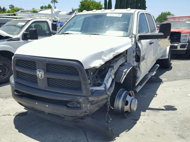 3C7WRTCL3EG318045 - 2014 RAM 3500 WHITE photo 2