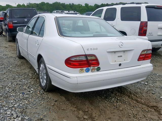 WDBJF65J61B209609 - 2001 MERCEDES-BENZ E 320 WHITE photo 3