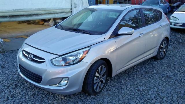 KMHCT5AE6HU331516 - 2017 HYUNDAI ACCENT SE SILVER photo 2