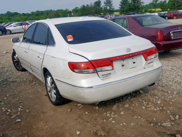 KMHFC46F68A304780 - 2008 HYUNDAI AZERA SE WHITE photo 3