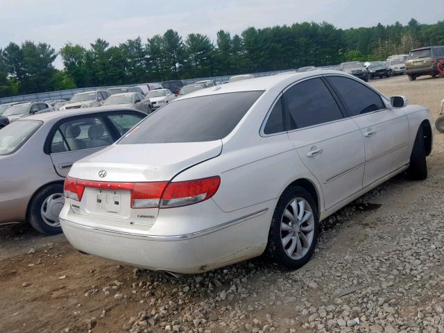 KMHFC46F68A304780 - 2008 HYUNDAI AZERA SE WHITE photo 4