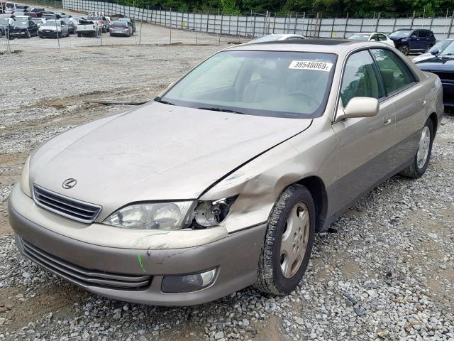 JT8BF28GXY5092719 - 2000 LEXUS ES 300 GOLD photo 2