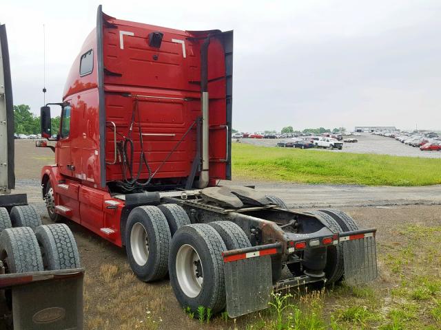 4V4NC9TH39N274106 - 2009 VOLVO VN VNL RED photo 3